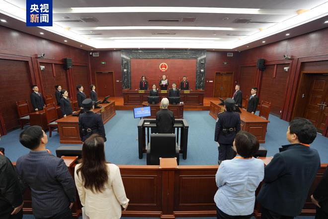 辽宁披露：政务大厅一工作人员 8年收取好处费1614万