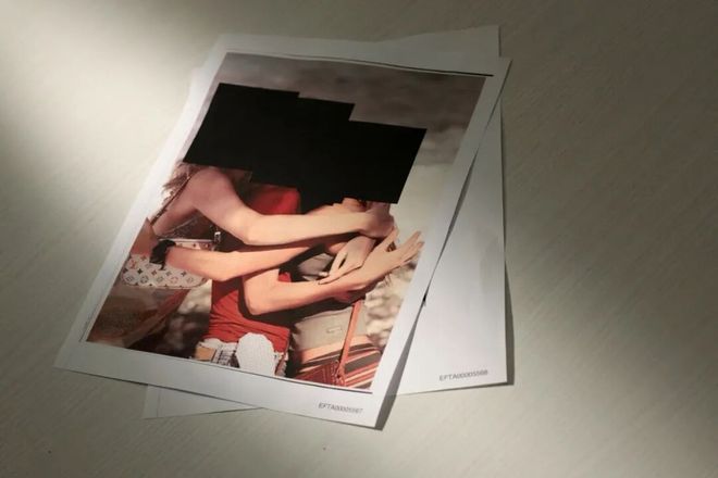 特朗普与爱泼斯坦聚会视频流出:通过介绍后与女子握手