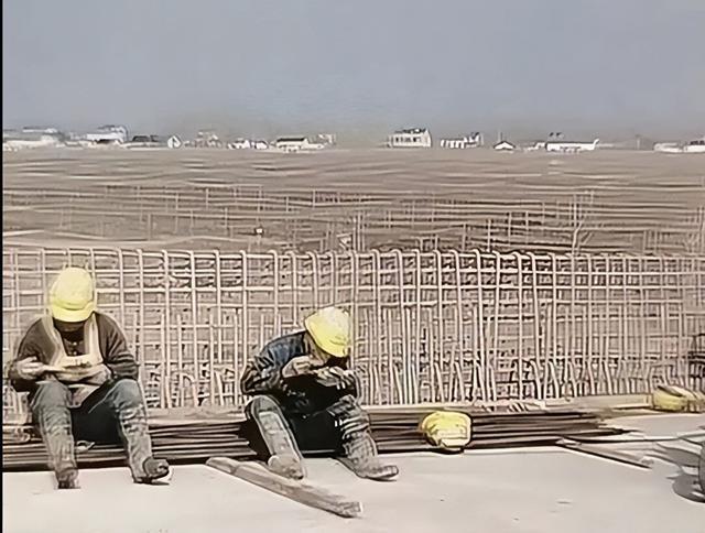 江苏一在建大桥垮塌 项目总金额2亿元