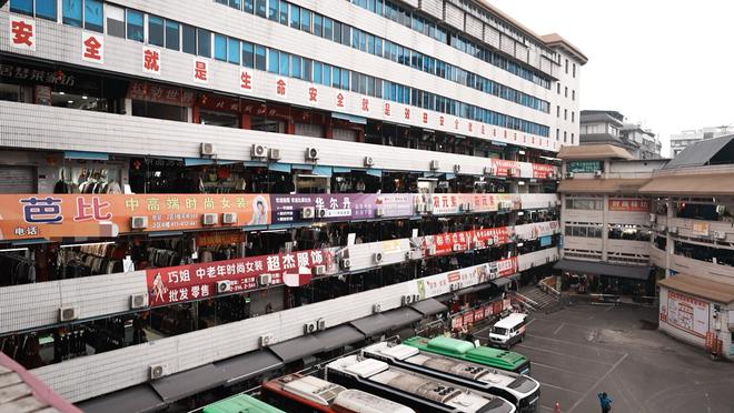 ＂花坛埋尸案＂细节：熟人将女子掐死 到晚上抬尸埋花坛