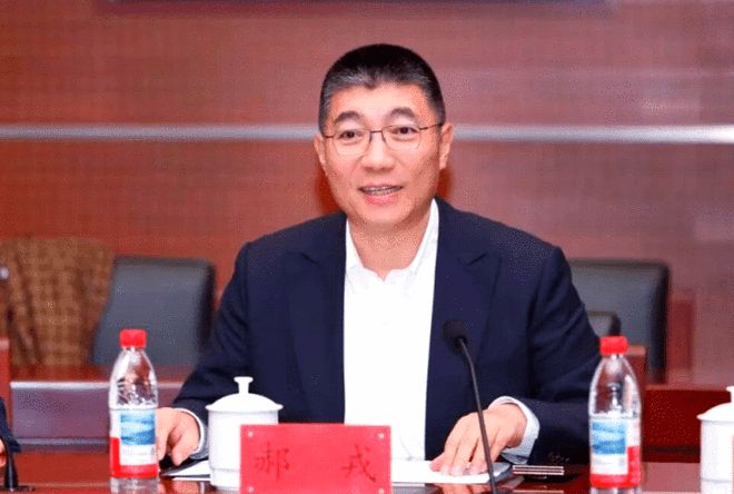 中央戏剧学院表演系原党总支书记、主任陈刚主动投案