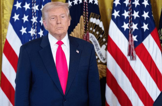 特朗普：正考虑向中东派第二艘航母