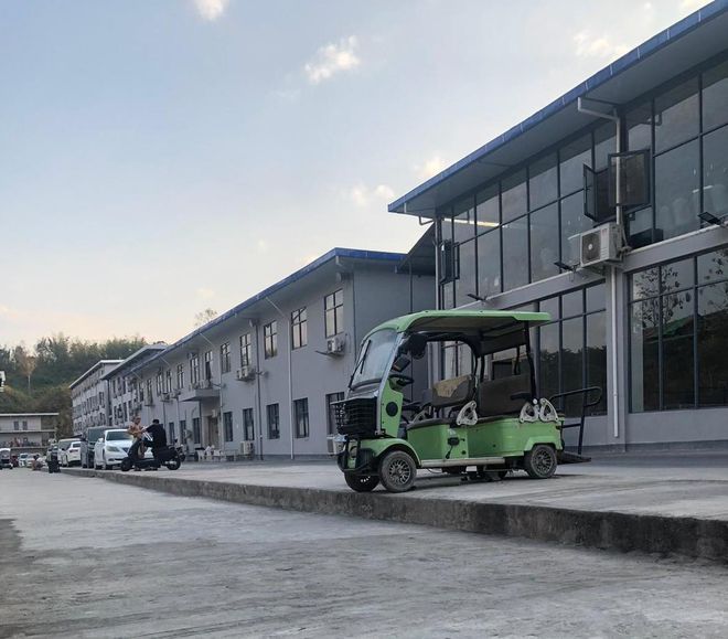 KK园区2.0版“青松园区”内部照片首次曝光：铁栏铁网双重封窗，宿舍晾衣荒山围绕