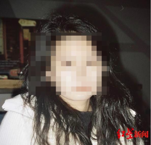 中国男子在泰坠楼 十余人自称其＂朋友＂拒警方进房调查