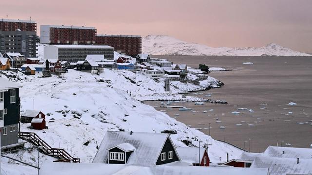 美国＂夺岛＂渗入格陵兰居民生活 每天有多国军人抵达