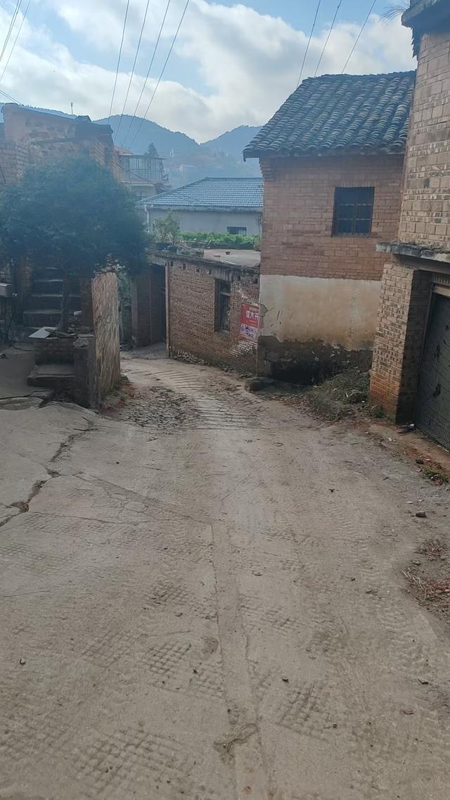 准大学生填报志愿当晚遇害 家属追凶27年终迎新进展