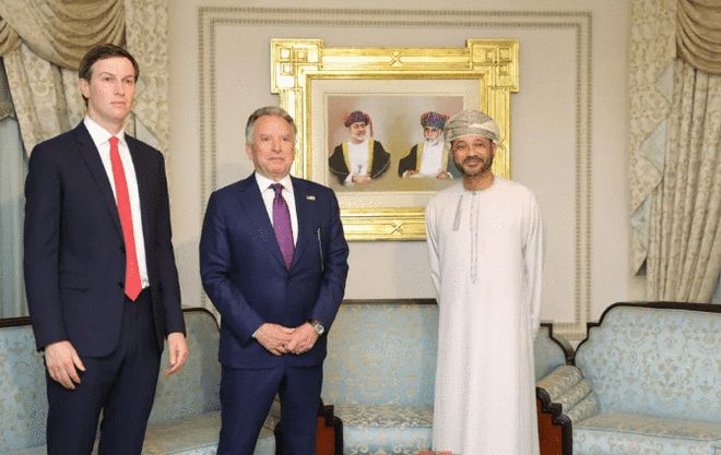 伊朗对美划两条＂红线＂ 同日美谈判代表登＂林肯＂号航母