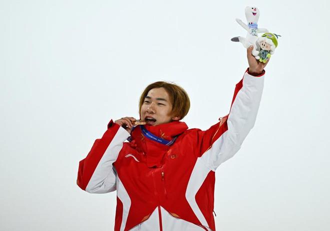 苏翊鸣获铜牌：一直以为自己是小将 没想到已经＂老＂了